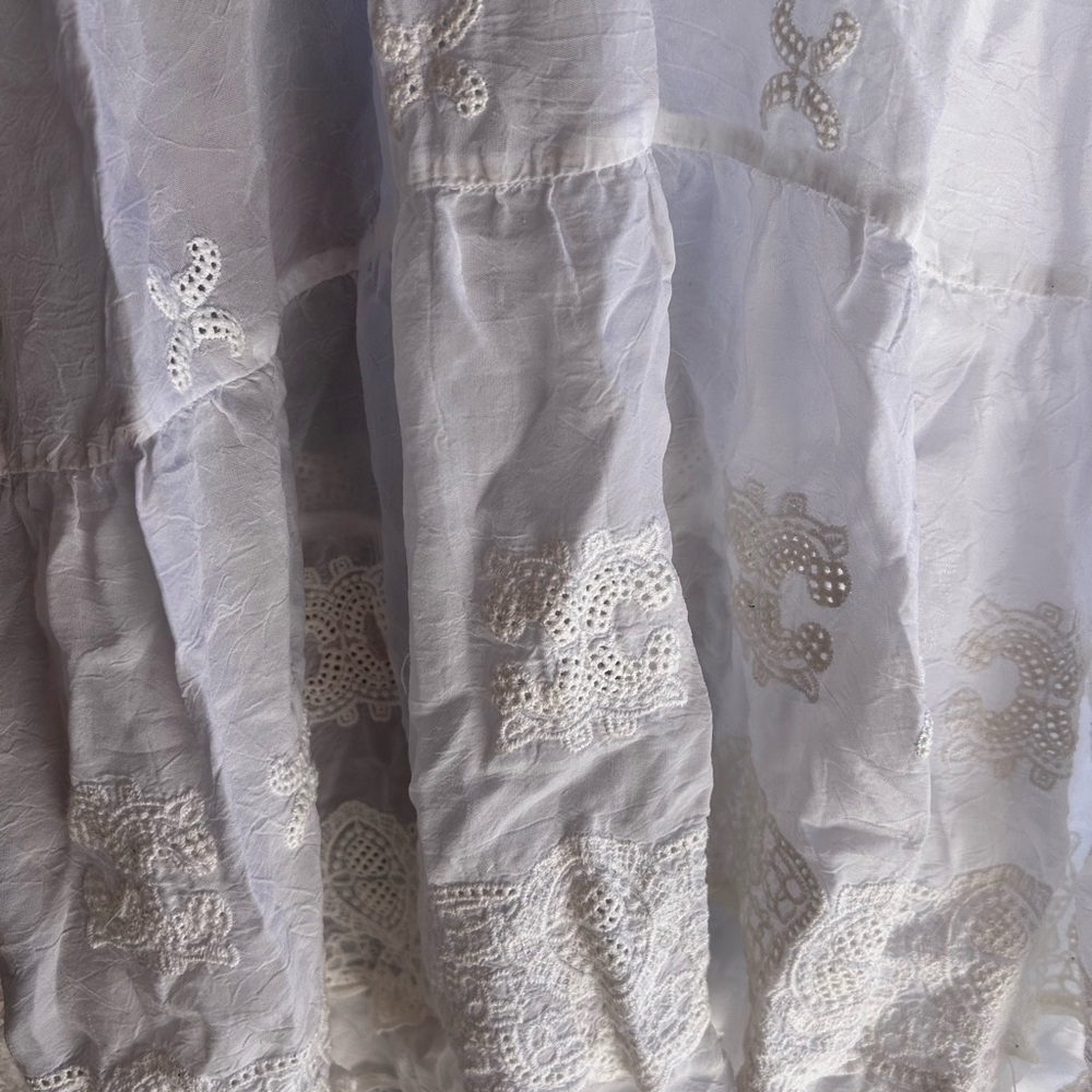 Johnny Was White mini dress or top shirt. Sz med. - Picture 10 of 11